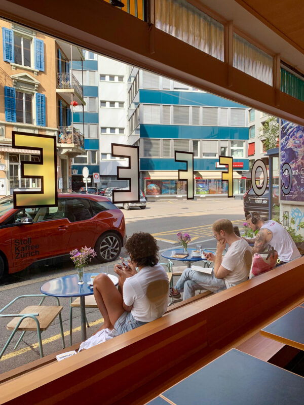 zurich guide coffee outside 